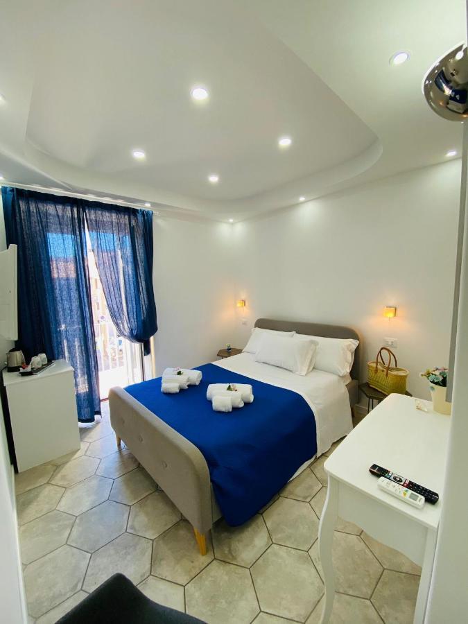 Fior Dei Carmeliti Centre Hotel Тропеа Екстериор снимка